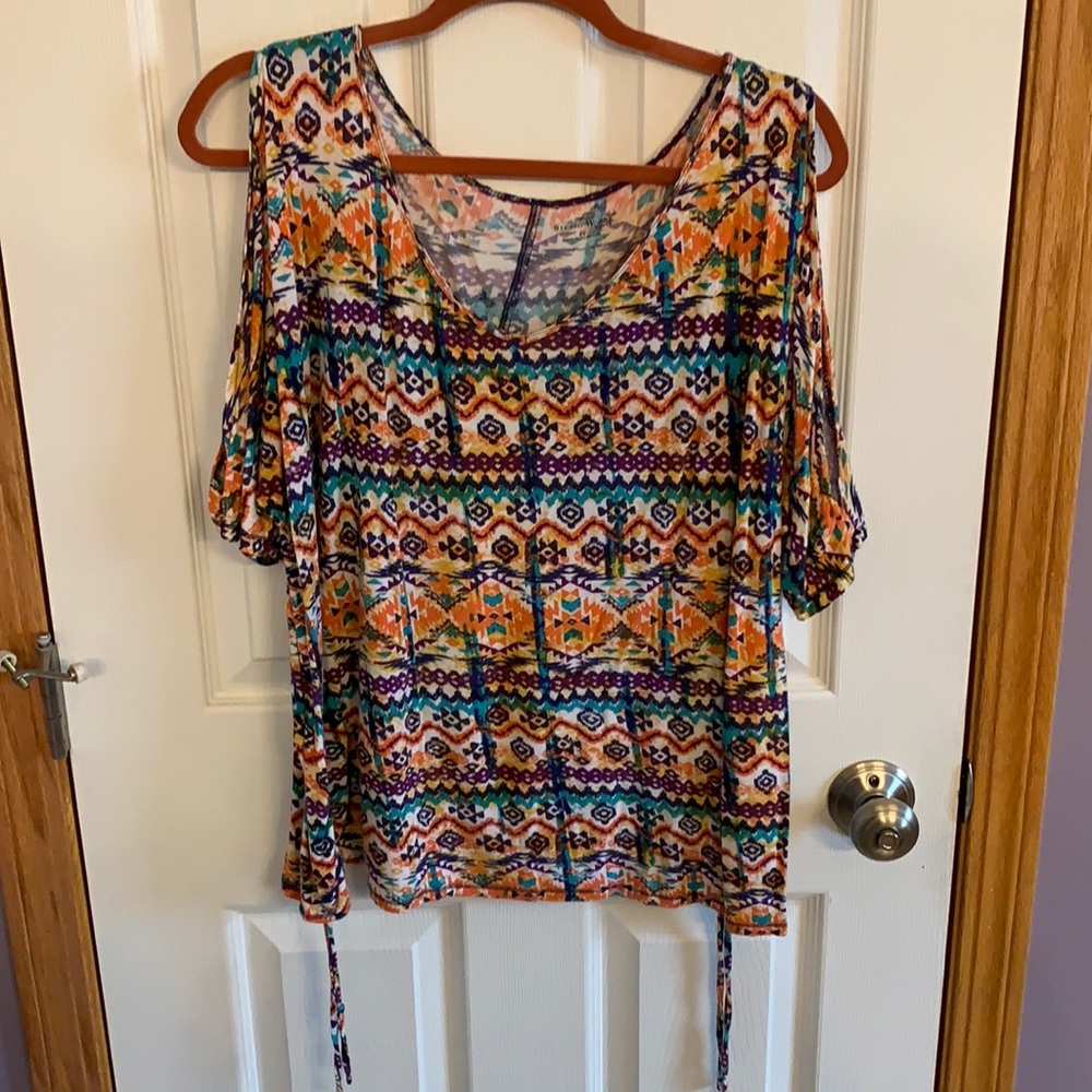 Brightprint cold-shoulder tee Studio Works size 2X